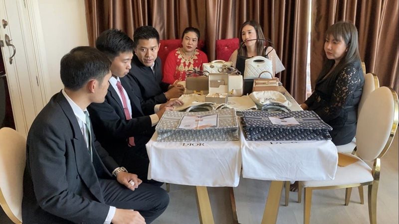 เหยื่อดาหน้าร้อง อดีตดารามากสี ขายแบรนด์เนมปลอม