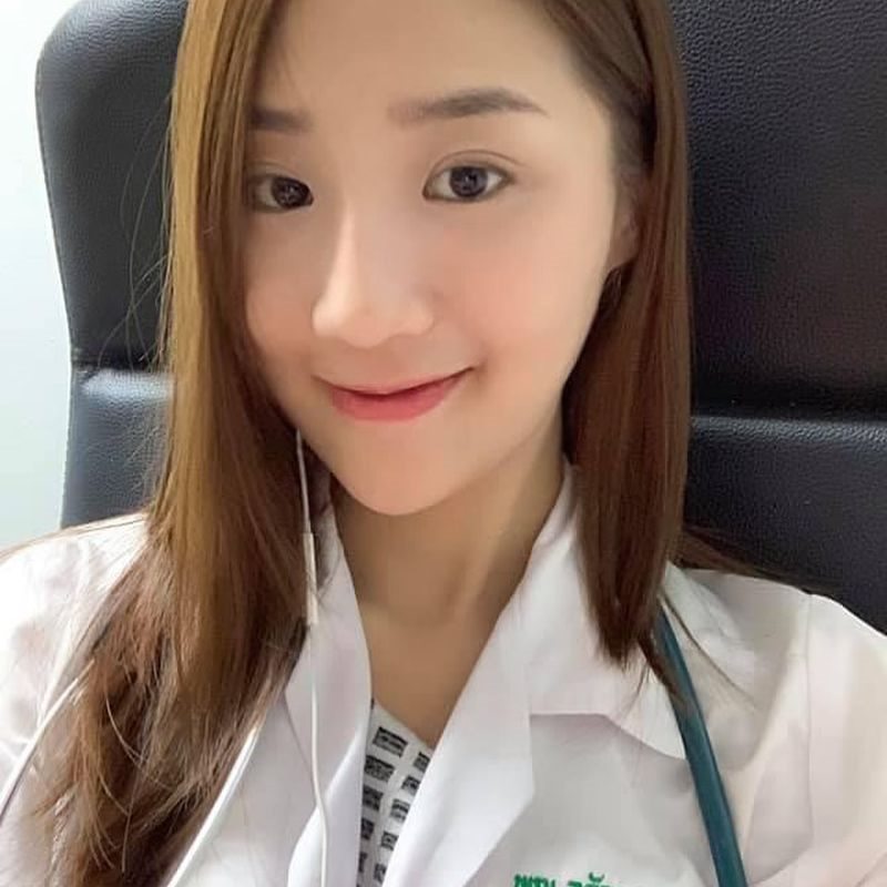 หมอลิลลี่ แพทย์หญิงวรัญญา งานทวี