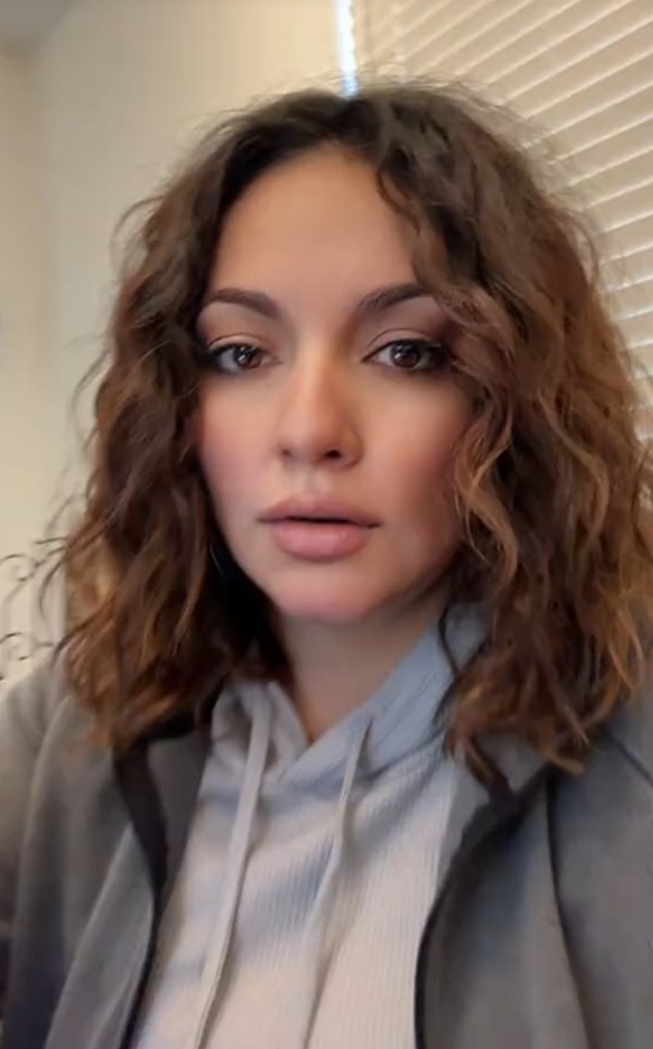 คู่รักแต่งงาน 18 ปี มีลูก 3 เจอผลตรวจ DNA ช็อก