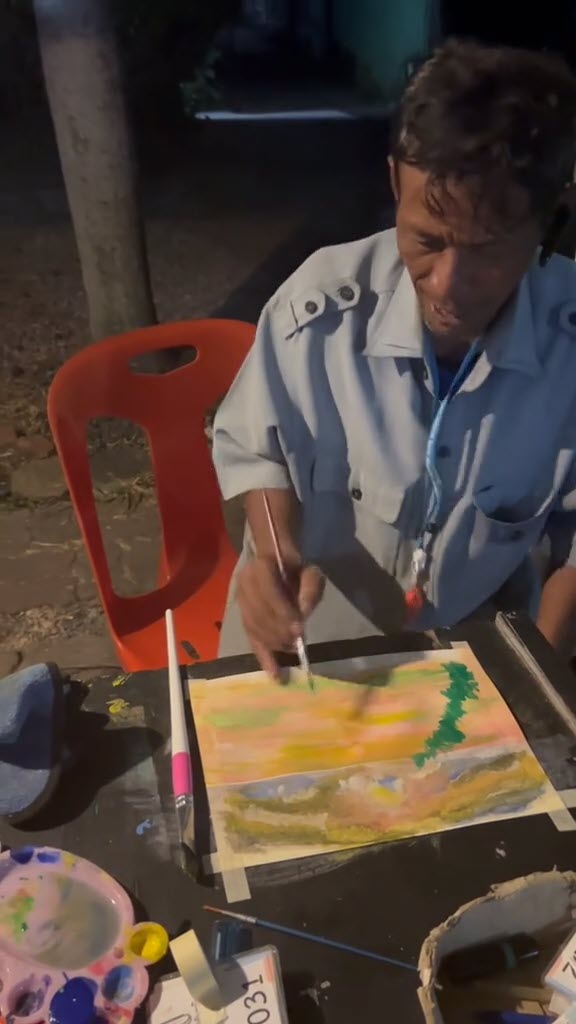 ลุงยามเฝ้าโรงเรียนโชว์สกิลศิลปะ วาดรูปสีน้ำแก้ง่วง เห็นผลงานถึงกับว้าว