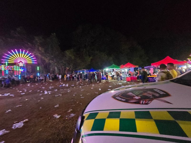 วัยรุ่นปาระเบิดใส่เวทีรำวงอุ้มผาง จ.ตาก เสียชีวิต 3 บาดเจ็บเกือบ 40