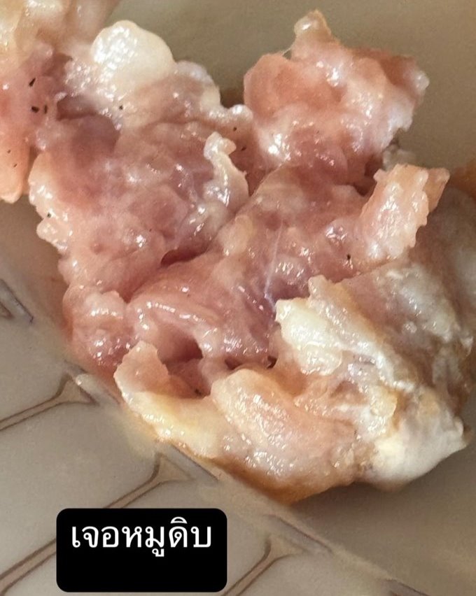 กินติ่มซำบุฟเฟ่ต์ 999 ช็อกเจอหมูดิบ ซ้ำร้านไม่ขอโทษ