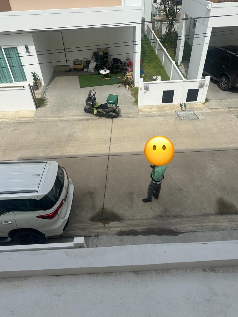 ปัญหาเพื่อนบ้าน ฝั่งตรงข้ามเปิดร้านอาหาร ไรเดอร์ออหน้าบ้านเพียบ