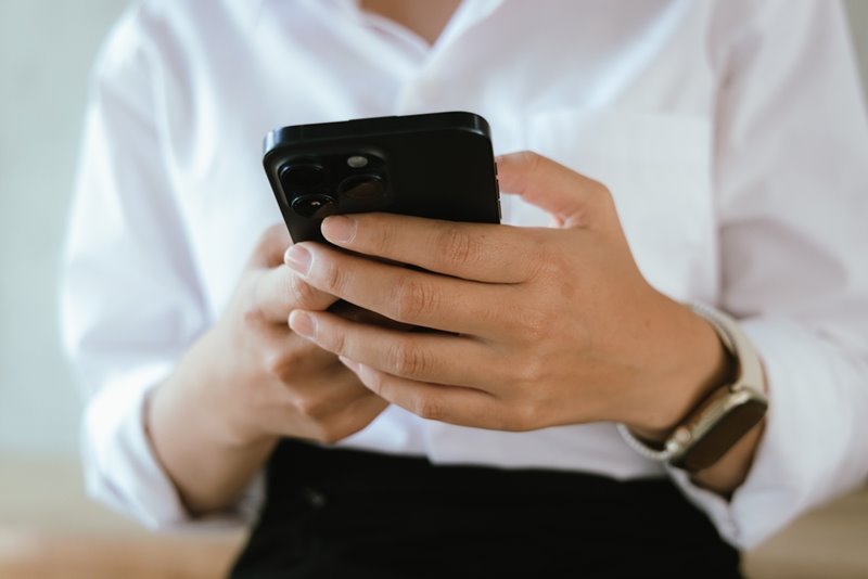 OPPO และ realme แอบติดตั้งแอปฯ เงินกู้นอกระบบ สินเชื่อความสุข หรือ Fineasy