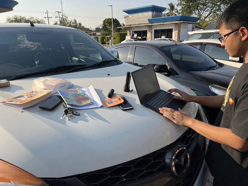 ตะครุบ ผอ. คาห้องน้ำ แอบถ่ายตำรวจยืนฉี่ เอาไปลงกลุ่มลับ