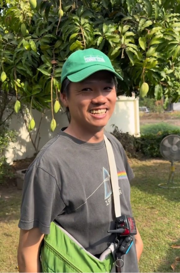 เปิดเบื้องหลังกองถ่าย เมื่อต้องถ่ายหนัง แต่ข้างบ้านมีเด็ก ถึงกับยิ้มอ่อน