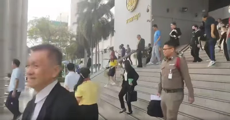 ศูนย์ราชการ แจ้งวัฒนะ ตึกทรุด ศาลอาญารัชดา โดนด้วย