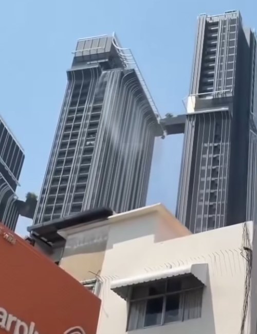 เปิดภาพคอนโดทองหล่อ แผ่นดินไหวซัดจนทางเชื่อมตรงกลางแยกจากกัน