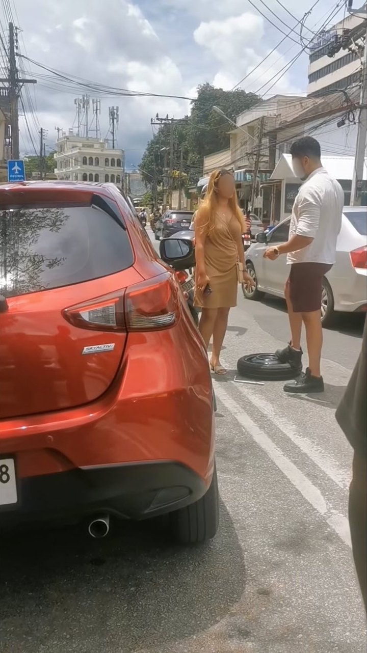 นักท่องเที่ยวแสบ รถโดนล็อกล้อที่ภูเก็ต ถอดยางอะไหล่ใส่ดื้อ ๆ