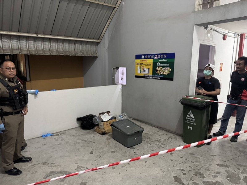 เงิน 12 ล้าน ถูกซุกกล่องพลาสติก วางทิ้งข้างกองขยะ ด้าน ตร. เร่งหาเจ้าของ