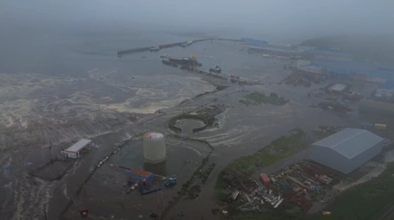 สึนามิซัดรัสเซีย หลังแผ่นดินไหวขนาด 8.8 คลื่นสูง 4 เมตร