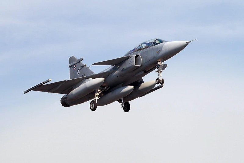 รู้จัก JAS 39 Gripen E/F เครื่องบินขับไล่สเปคเทพ มี AI