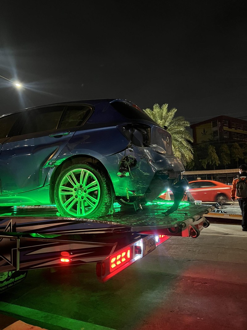 สาวเล่านาทีเฉียดตาย รถหมุน 3 รอบ หวิดตกทางด่วน หลังแก๊งรถหรูแต่งซิ่งชน