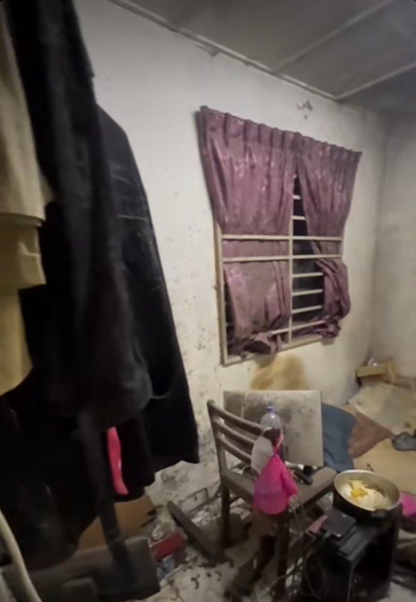 เปิดสภาพห้องพักสุดสะพรึง ใครจะคิดเจ้าของห้องคือหมอ