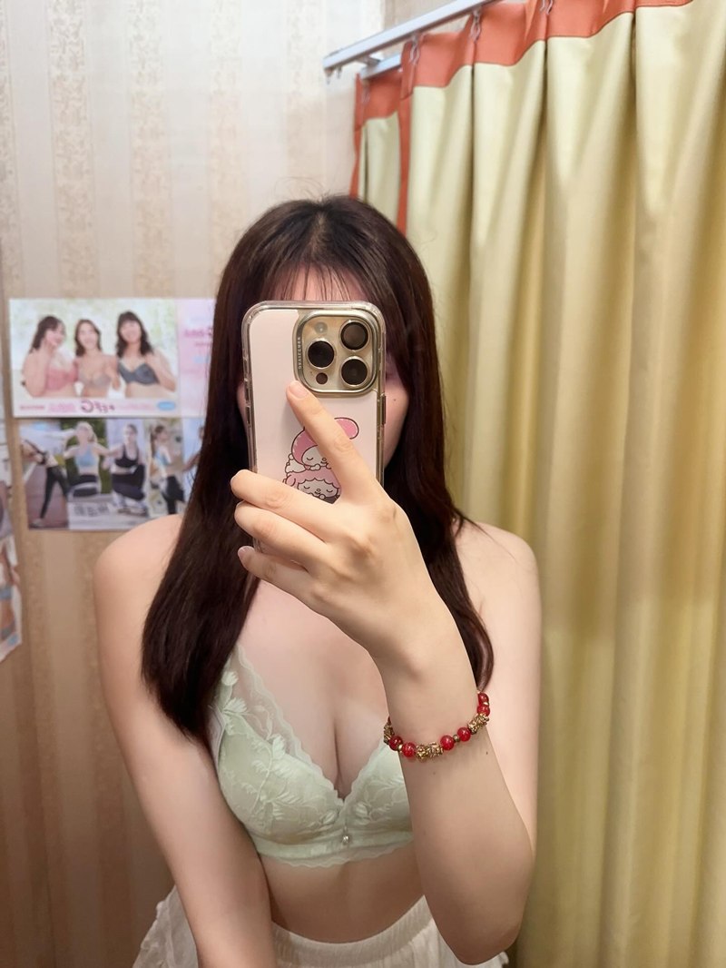 สาวโพสต์ภาพ X-Ray เต้านม ทำคนหลุดโฟกัส กลายเป็นประเด็นร้อน