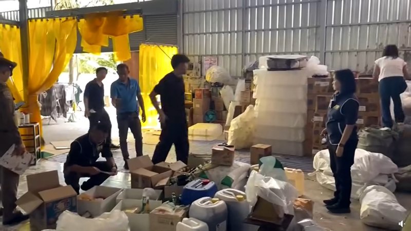 ทลายโรงงานกลางกรุง ปลอมซอส กาแฟยี่ห้อดัง