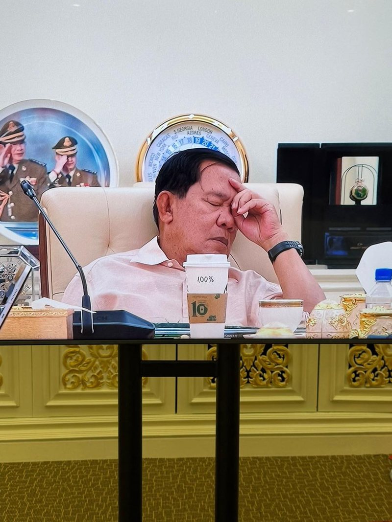 คนไทยร่วมใจโพสต์คำนี้ใส่ ฮุน เซน หลังลงรูปงีบ ส่องแก้วสตาร์บัค หวานร้อย