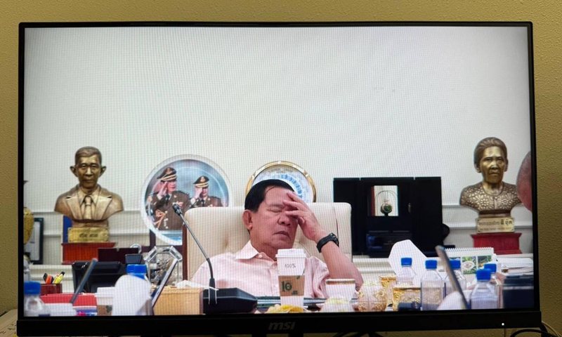 คนไทยร่วมใจโพสต์คำนี้ใส่ ฮุน เซน หลังลงรูปงีบ ส่องแก้วสตาร์บัค หวานร้อย