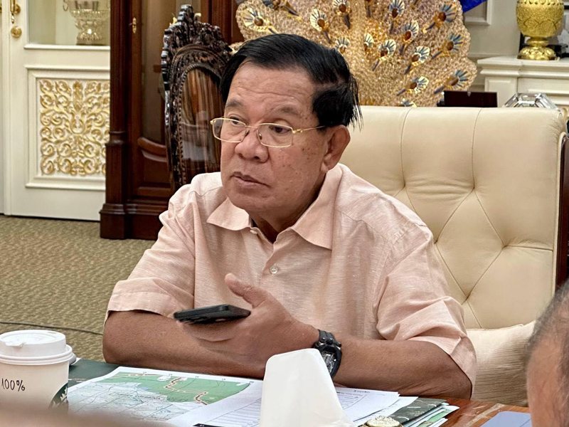 คนไทยร่วมใจโพสต์คำนี้ใส่ ฮุน เซน หลังลงรูปงีบ ส่องแก้วสตาร์บัค หวานร้อย