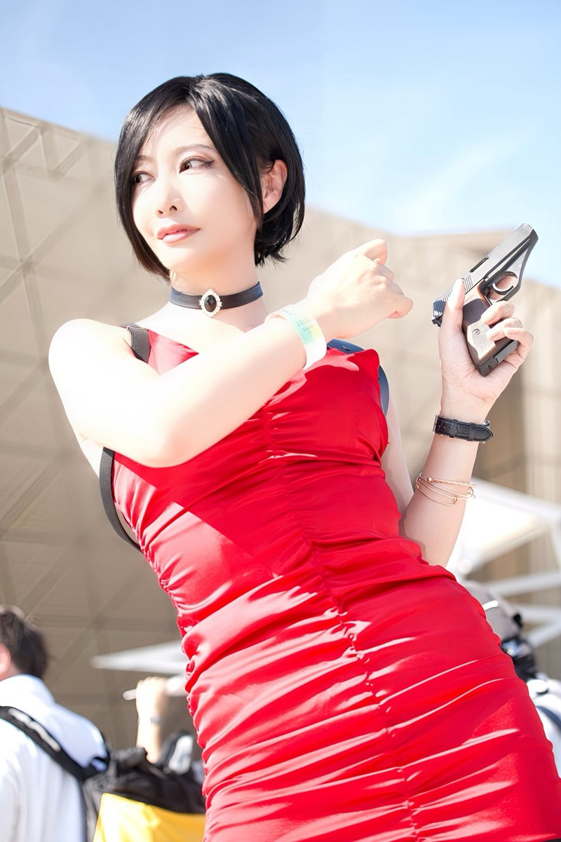 คุณแม่วัย 48 แต่งคอสเพลย์ Ada Wong เป๊ะจนเป็นไวรัล 