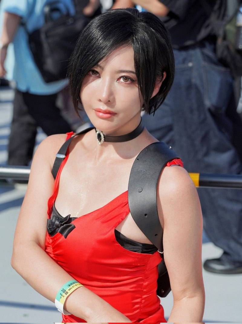 คุณแม่วัย 48 แต่งคอสเพลย์ Ada Wong เป๊ะจนเป็นไวรัล 