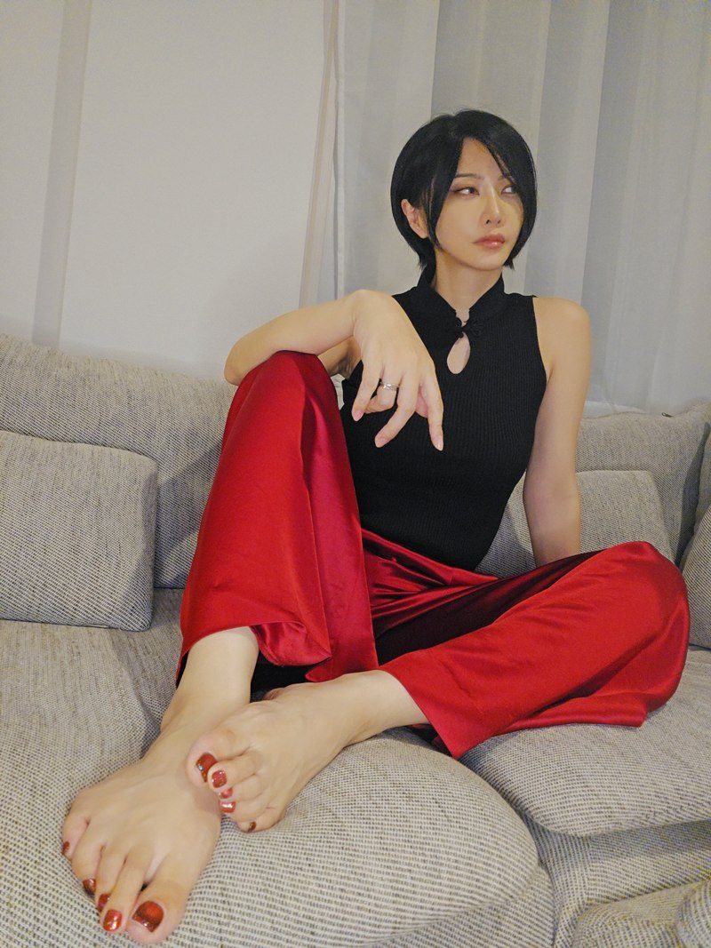 คุณแม่วัย 48 แต่งคอสเพลย์ Ada Wong เป๊ะจนเป็นไวรัล 