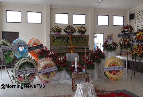 พ่อเลี้ยงโฉดตื้บลูกวัย 1 ขวบครึ่งดับ ฉุนเห็นนั่งบนมอเตอร์ไซค์ ไร้เงินจัดงานศพ