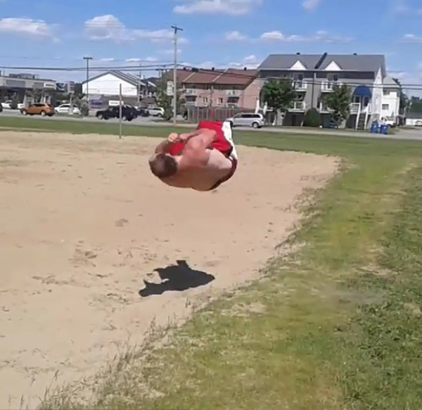 กังฟูแพนด้าตัวจริง หนุ่มพุงกลมโชว์สกิลปากัวร์สุดเจ๋ง เด้งตีลังกาอย่างเทพ 