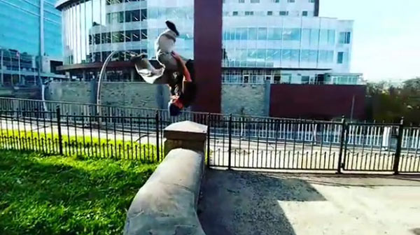 กังฟูแพนด้าตัวจริง หนุ่มพุงกลมโชว์สกิลปากัวร์สุดเจ๋ง เด้งตีลังกาอย่างเทพ 