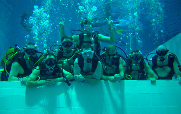 NEMO 33 สระว่ายน้ำที่ลึกที่สุดในโลก