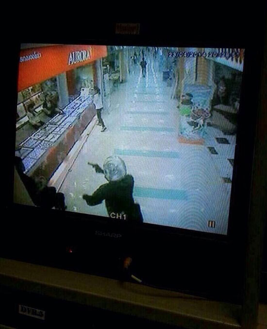 ปล้นร้านทอง