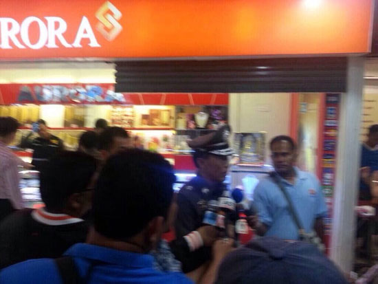 ปล้นร้านทอง