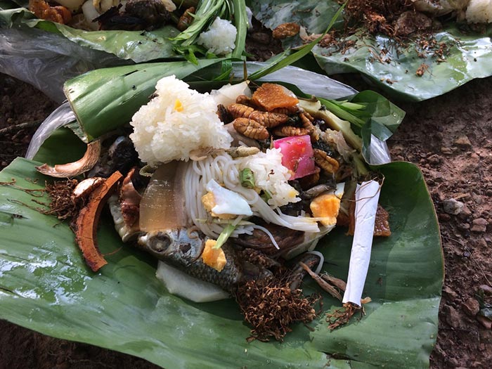 บุญข้าวประดับดิน