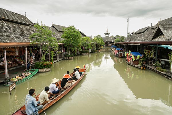 วันท้องถิ่นไทย