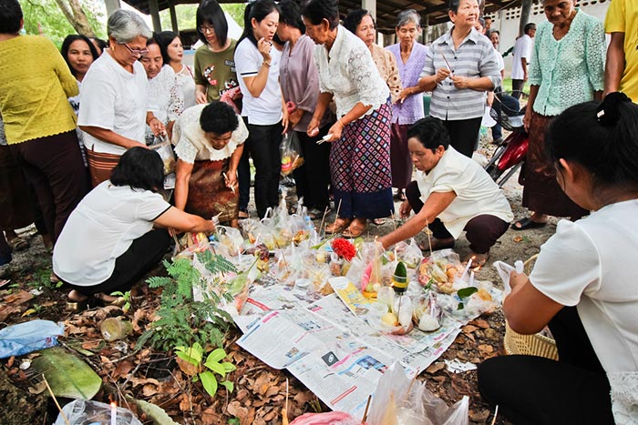 วันสารทเดือนสิบ