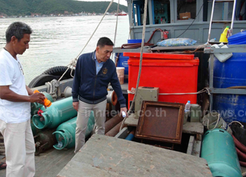 จับเรือ