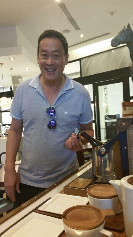 เศรษฐา ทวีสิน