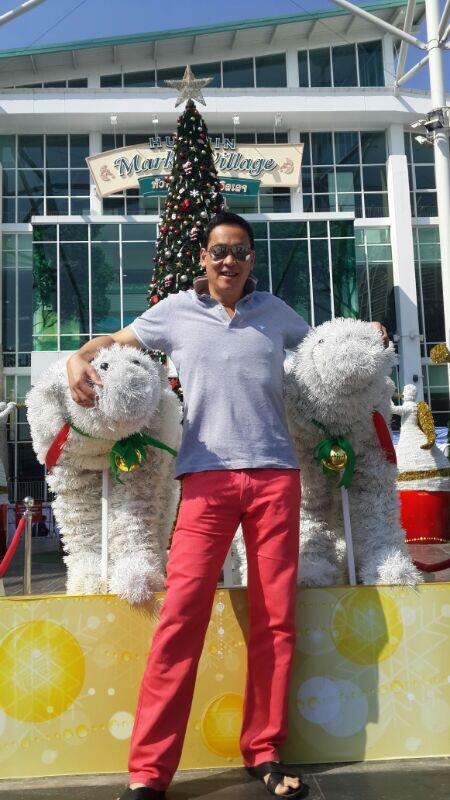 เศรษฐา ทวีสิน