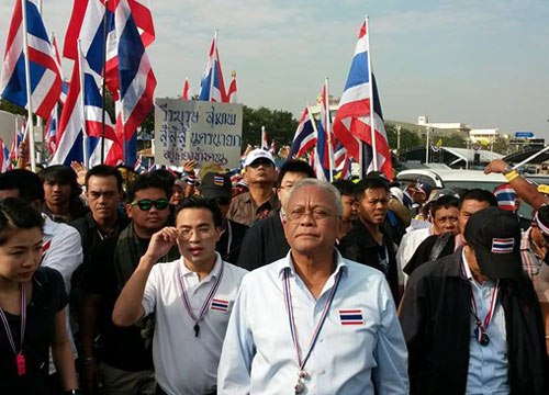 สุเทพ เทือกสุบรรณ