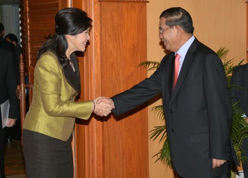 ยิ่งลักษณ์ ฮุนเซน