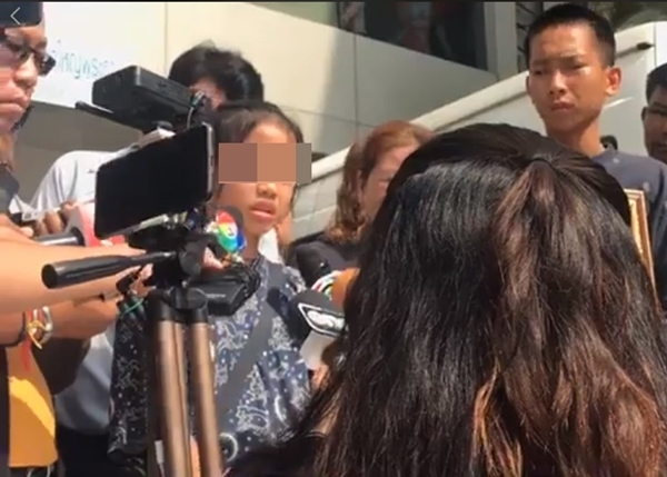 ลูกสาวเหยื่อถูกสาดน้ำกรด