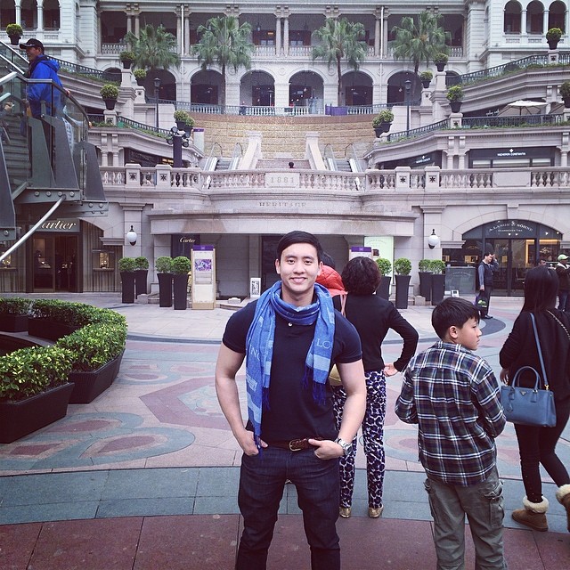 เติมตระกูล กมลวิศิษฎ์