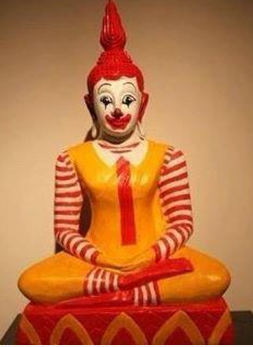 รูปปั้นแมคโดนัลด์ล้อเลียนพระพุทธรูปปางสมาธิ