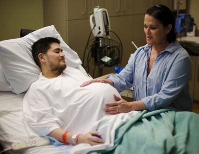 thomas beatie  ผู้ชายท้องได้