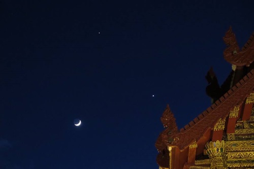 พระจันทร์ยิ้ม ดาวเคียงเดือน พระจันทร์ยิ้ม ดาวเคียงเดือน