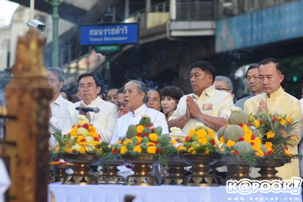 บวงสรวงใหญ่องค์ท้าวมหาพรหม