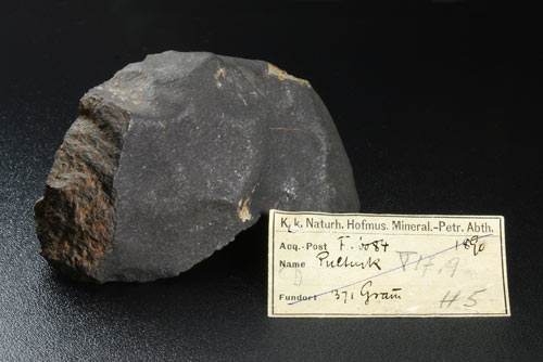 อุกกาบาต คืออะไร อุกกาบาตชนโลก หายนะ หรือแหล่งความรู้อันล้ำค่า