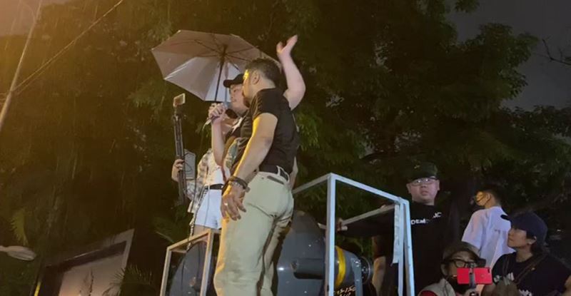 ม็อบ 14 ตุลา