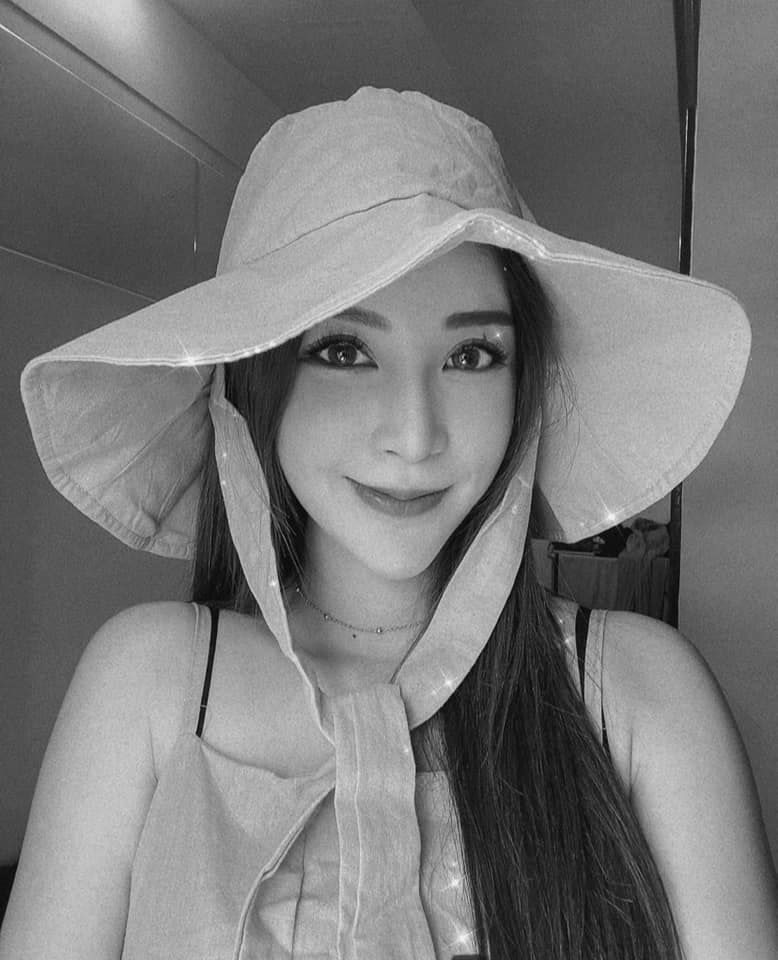 พิพลอย พัชราพร