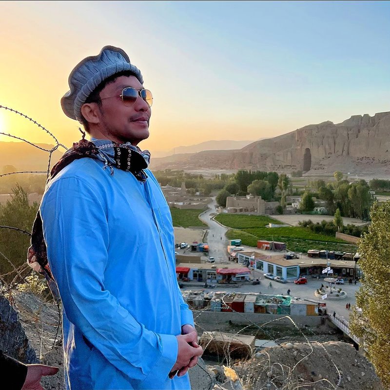 หมอสอง นพรัตน์